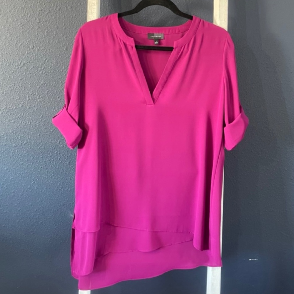 Magenta tunic blouse with 3/4 sleeves and asymmetrical hem - size small